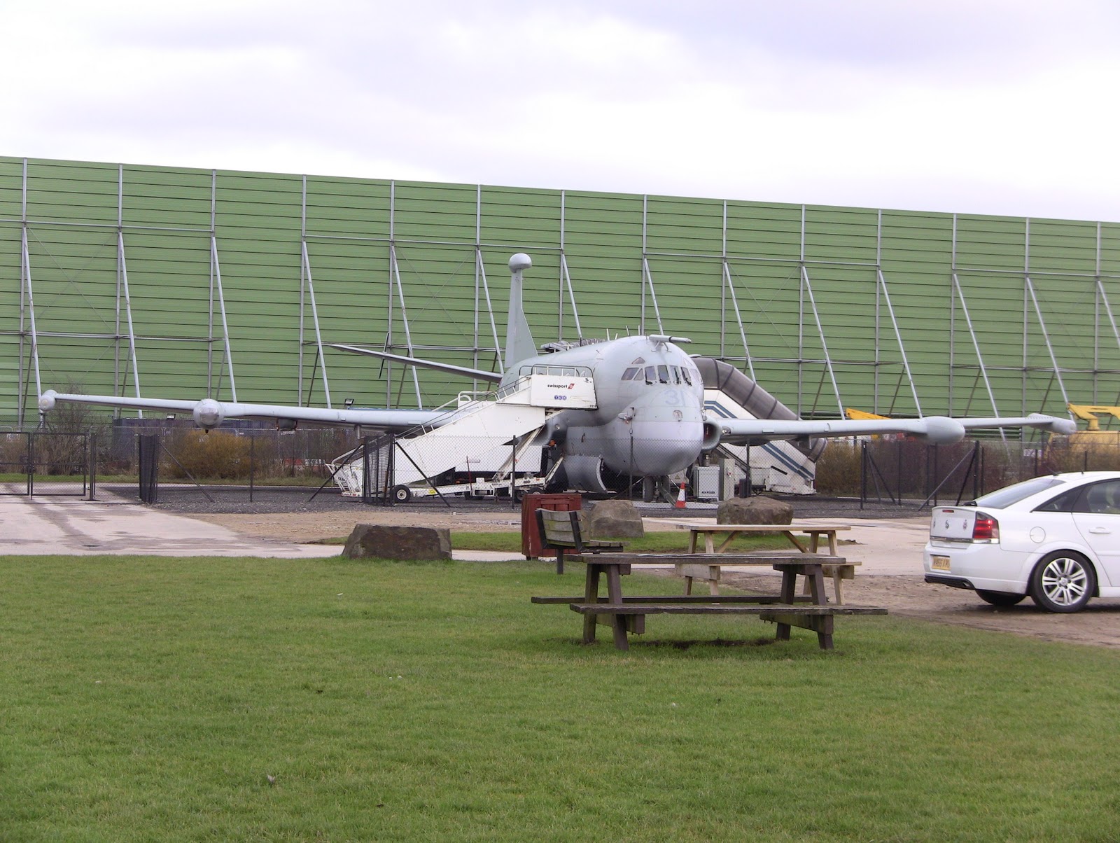 Manchester Airport Runway Visitor Park mosstravelphotos.blogspot.com