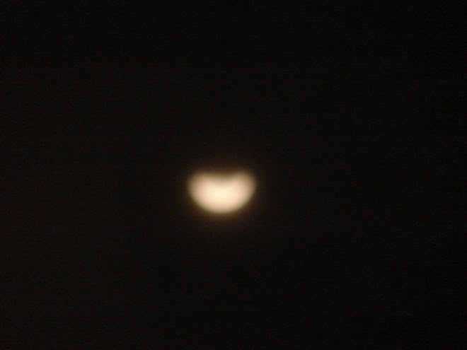 10-abril-11-la Luna forma Corazon 24/10/2009- hoy 11-04-2010