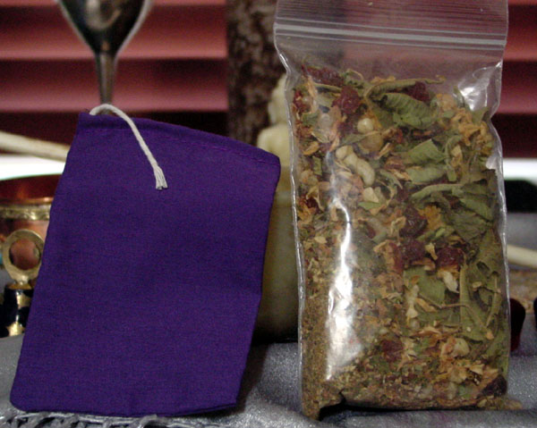 Spell And Charm Bags Often A Neo Witch Will Create Witches Bag Charm Or Spell For Personal Needs One Of The Easy Bags To Make Is New Year S Eve And Wishes