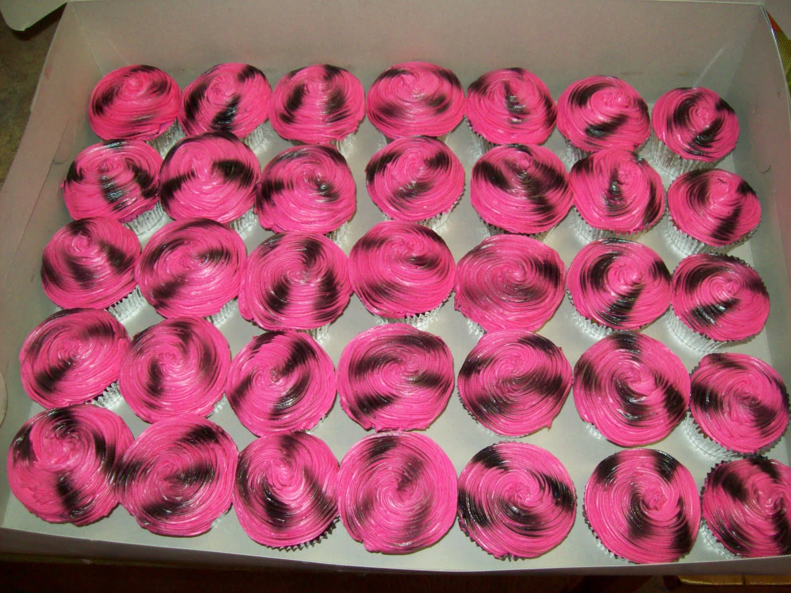 How To Make Zebra Print Cupcakes