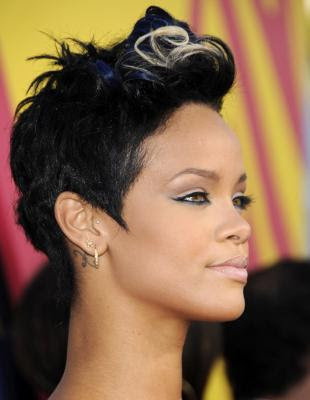 Rihanna Hairstyles Image Gallery, Long Hairstyle 2011, Hairstyle 2011, New Long Hairstyle 2011, Celebrity Long Hairstyles 2011