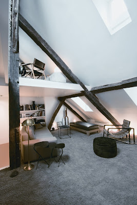 Romantic attic Classic Design in Paris