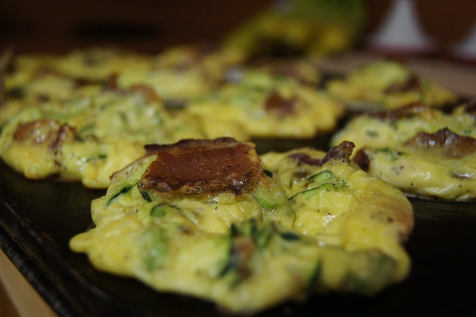 The CaveWomans Kitchen: Make Ahead Egg Muffins