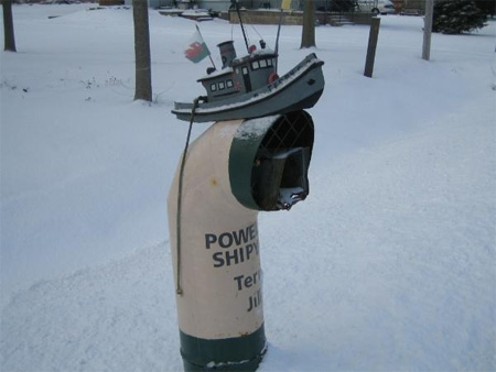 [mailbox3.jpg]