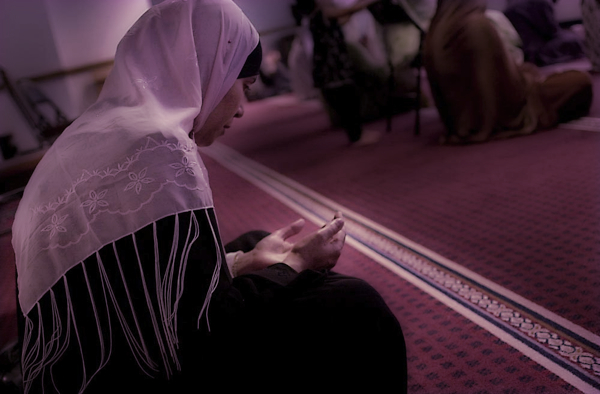 salah Praying Muslim Women in Hijab
