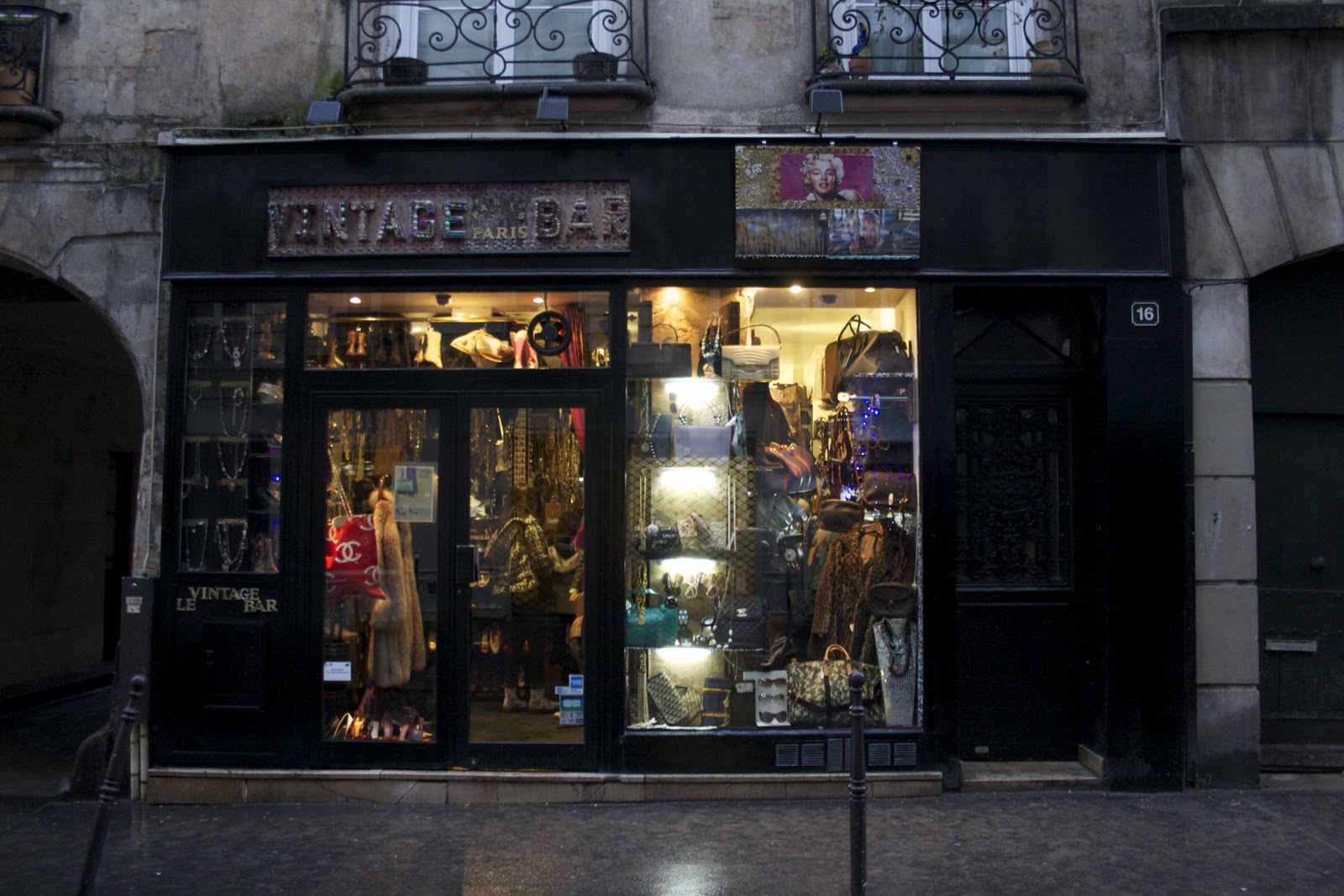 Coco  Bruxelles Parisian Vintage  Boutique  4 Vintage  