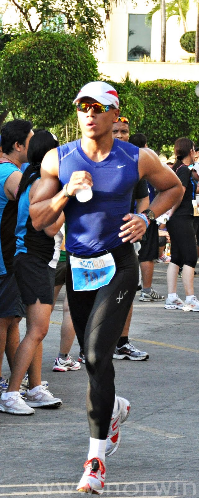 REEL RUNNING 2XU Calf Sleeves... My Tights Replacement