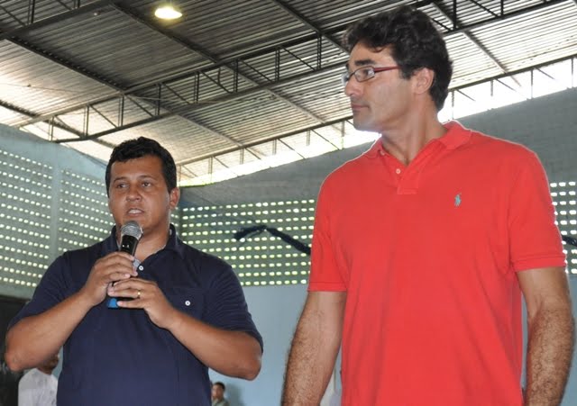 O ator Luciano Szafir esteve presente hoje no café da manhã com os organizadores da peça