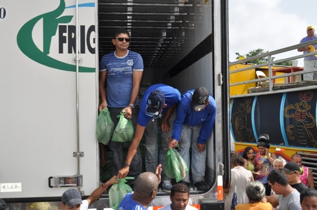 Entrega de peixes a pupolação mucajaiense