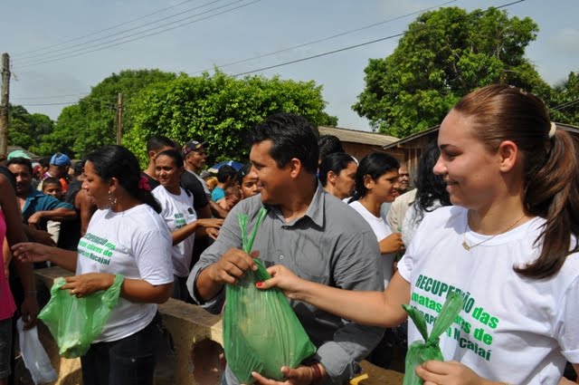 Entrega de peixes a pupolação mucajaiense