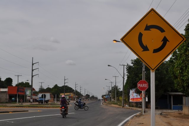 A revitalização da Av. Nossa Senhora de Fátima é graças à parceria entre a Prefeitura Municipal e o Governo do Estado de Roraima. Estão sendo empregados na obra mais de 4 milhões.