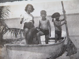 1945 - Angola, com os irmãos