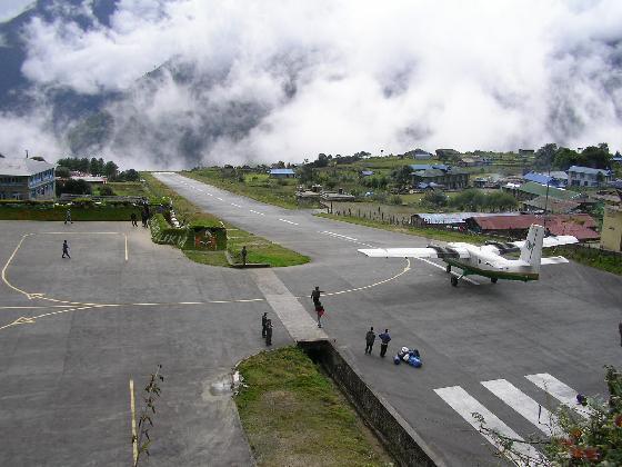 most-dangerous-airports-lukla-nepal.jpg
