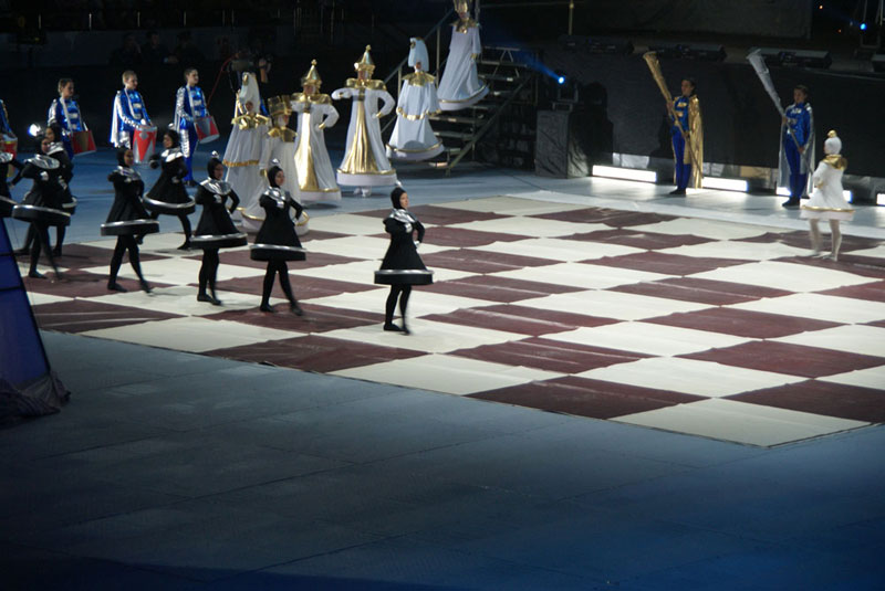 костюм для танца шахматы. костюм шахматной фигуры. танец шахматы видео. танец шахматных фигур. танец шахматных фигур.