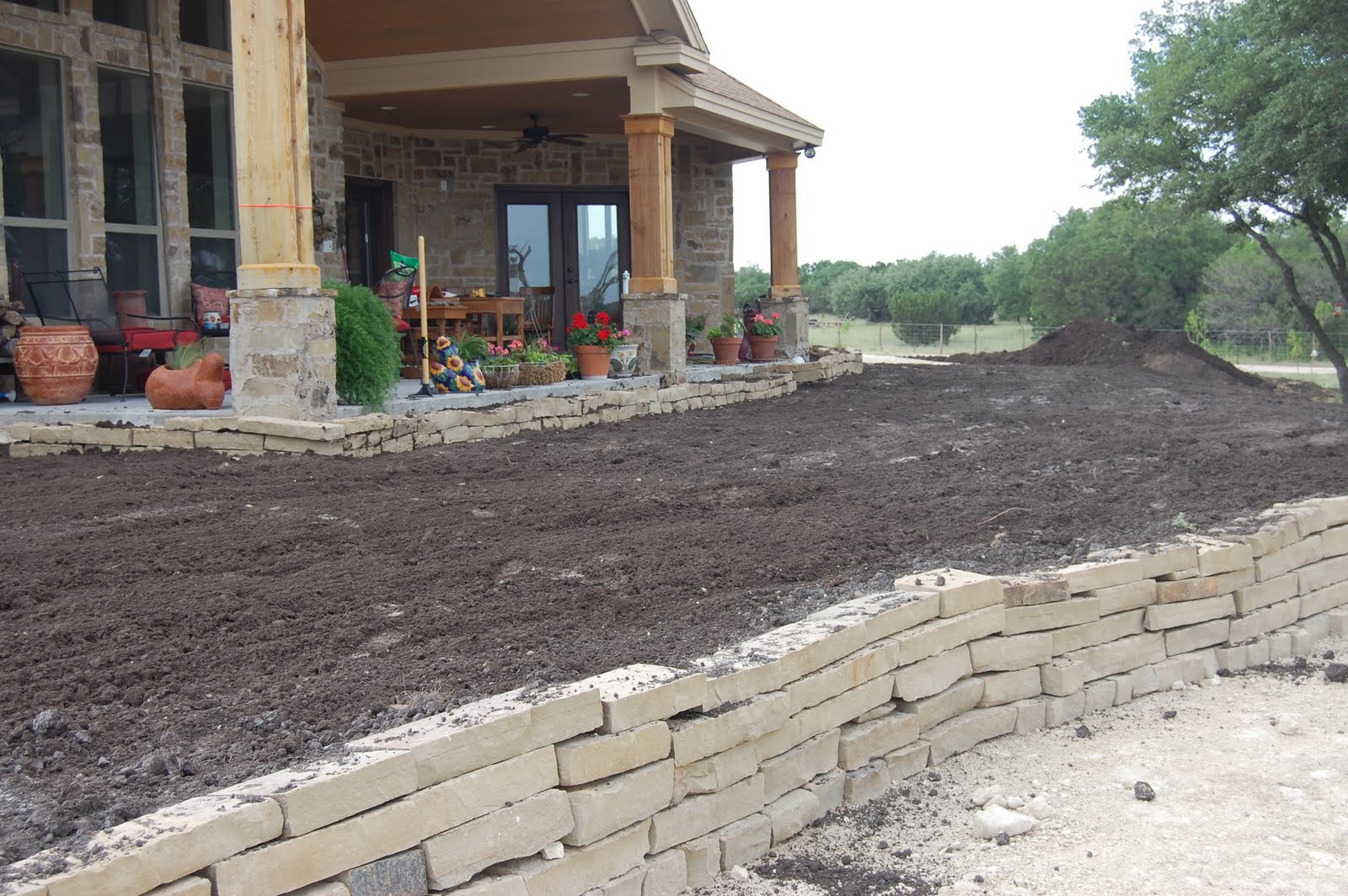 Make My Country House a Home MY YARD IS GOING IN....HOPE THE RAIN