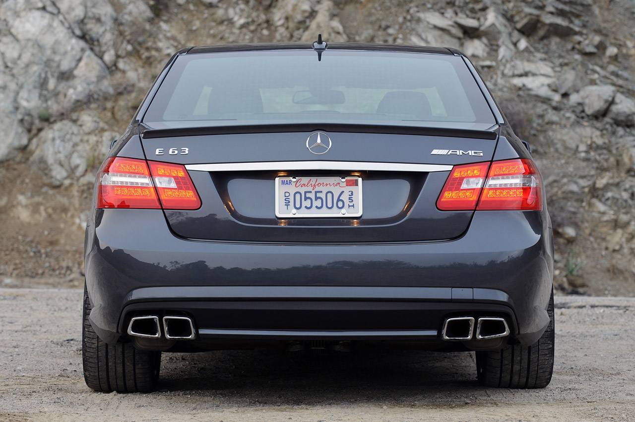 Teknomaniak Video Top Gear Mengadu Camaro SS Melawan MercedesBenz