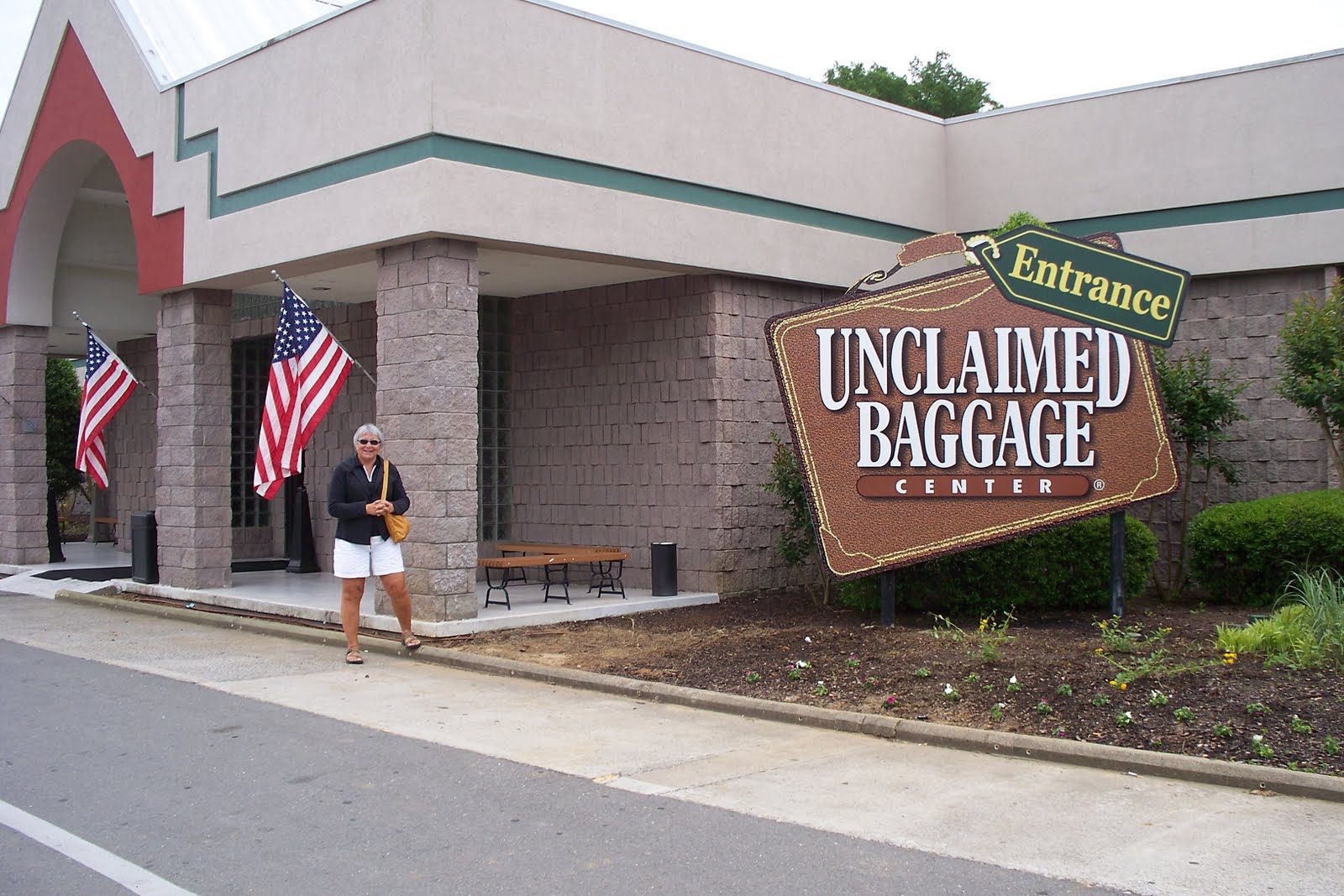 Looking For A Bird and a Birdie UNCLAIMED BAGGAGE CENTER