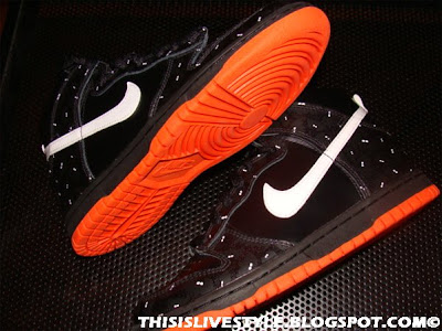 glow in the dark halloween dunks