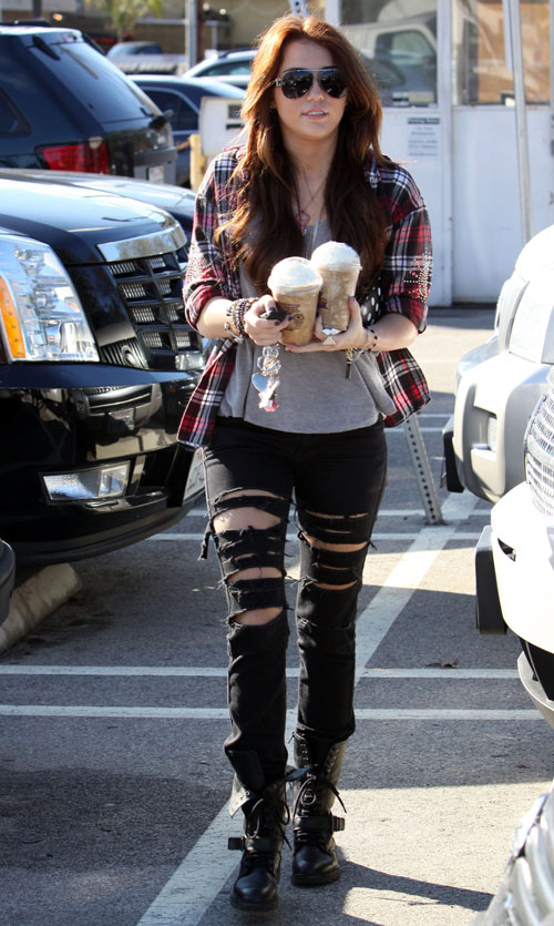 [miley-cyrus-coffee-bean-2.JPG]