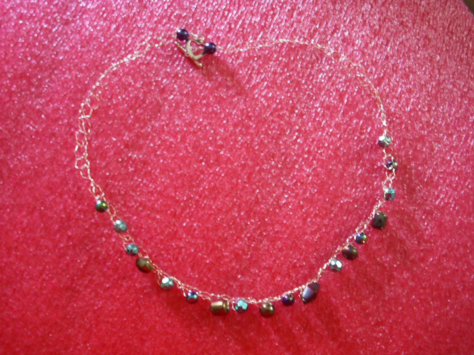 Doreen's Creative Space A Wire & Beaded Necklace