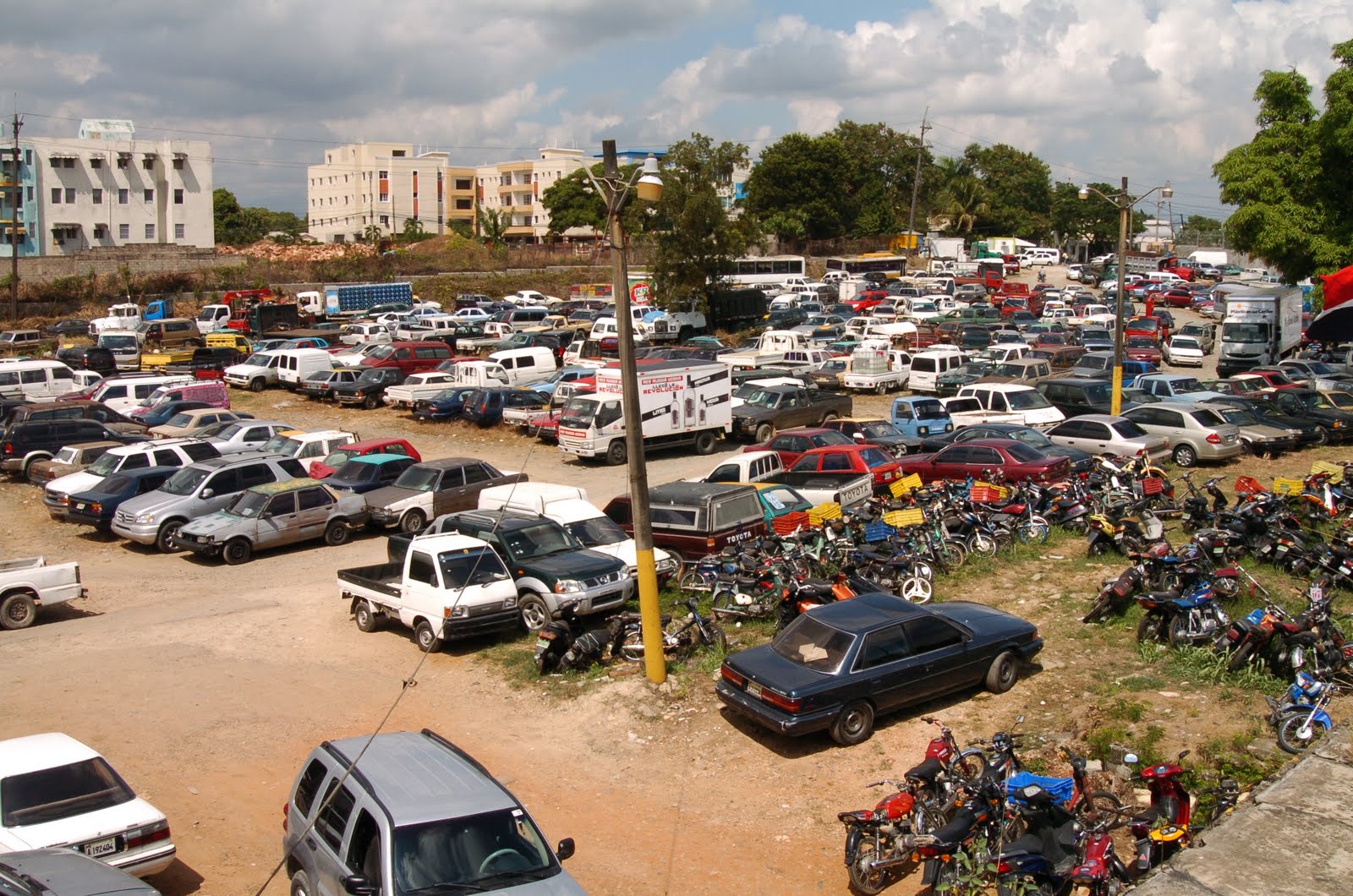 [Vehiculos_sin_placa_1[1].jpg]