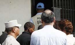 [crimensancarlos[2].jpg]