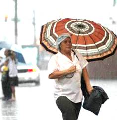[lluvia%20y%20paragua%20en%20mujer.jpg]