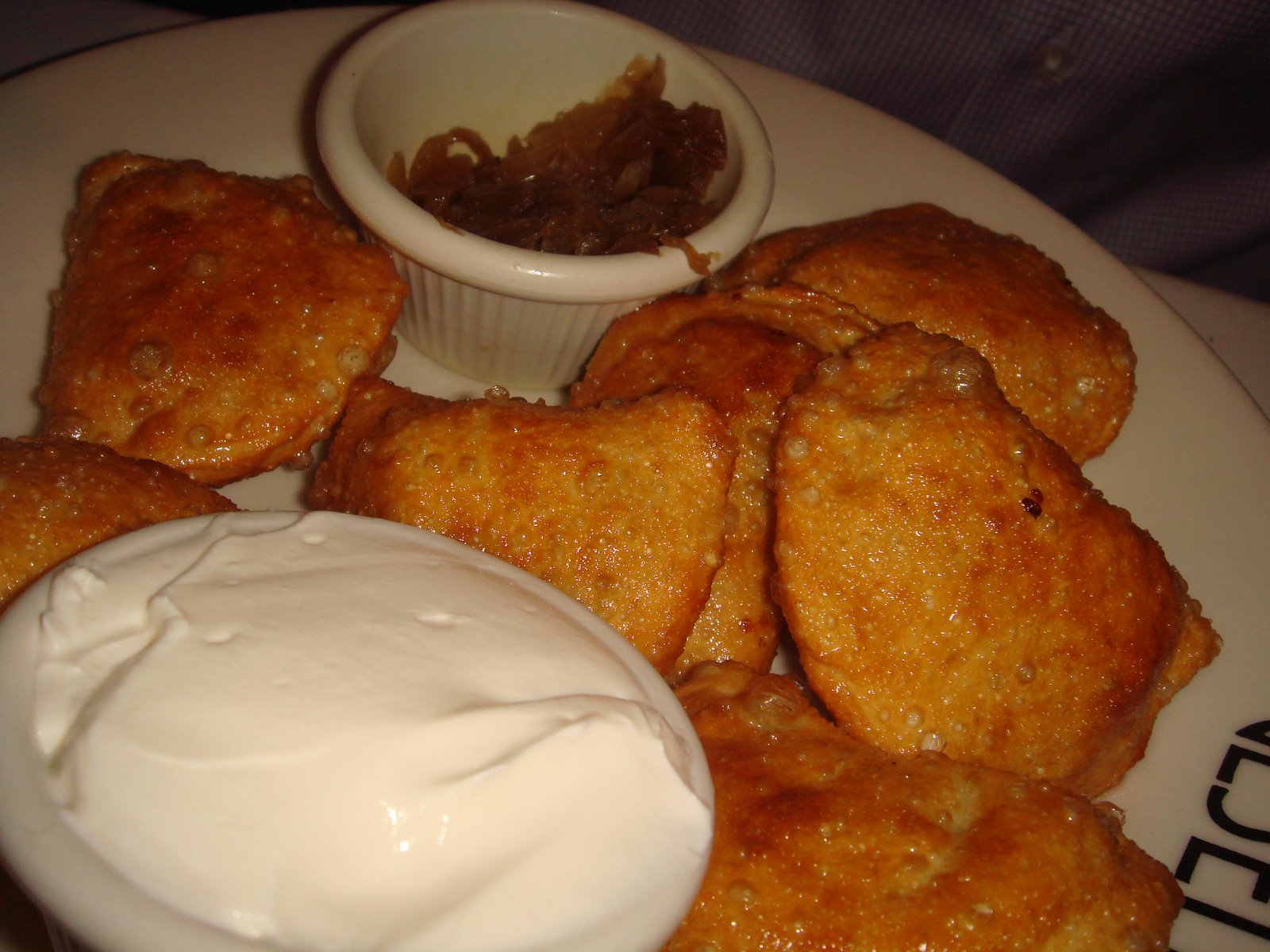 [Veselka+pierogis+broccoli+cheddar+fried.jpg]