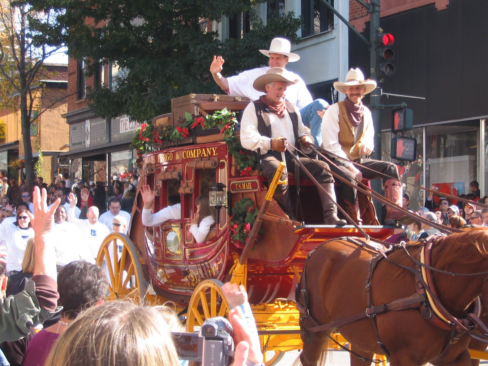 Asheville christmas parade 2022