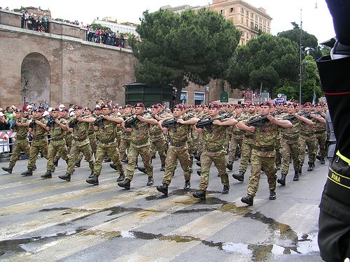 [esercito.jpg]