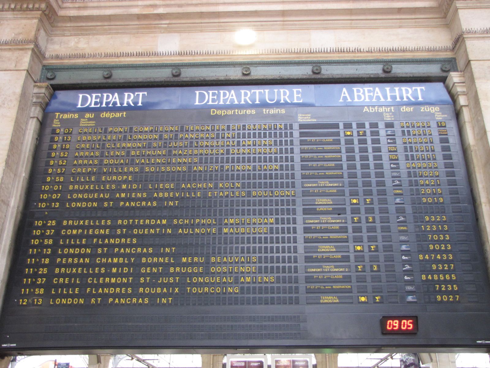 Un bleuet à Paris On prend toujours un train...