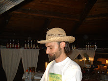 Il barman con il cappellone