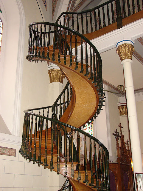 A escada inexplicável cuja construção a piedade atribui a a São José