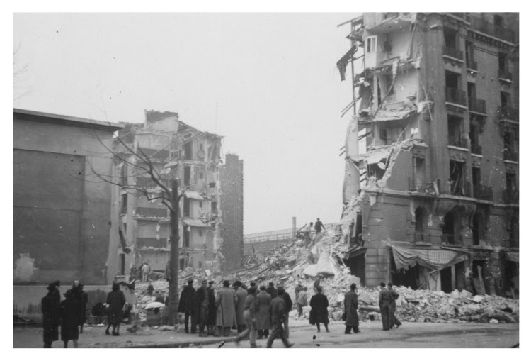 Polish Greatness (Blog): WARSAW UNDER SIEGE