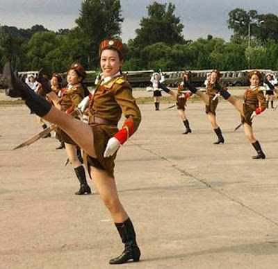North-Korean-business-wear03.jpg