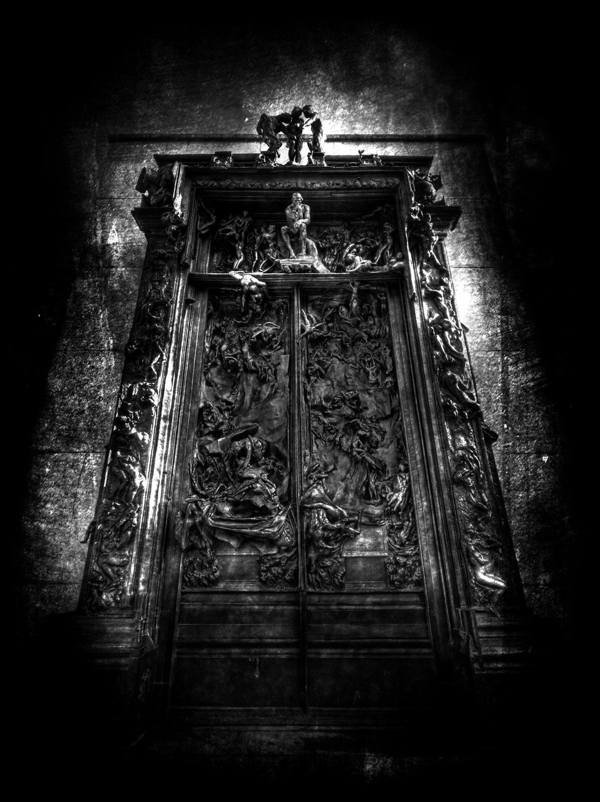 [las-puertas-del-infierno+Rodin+BN.jpg]