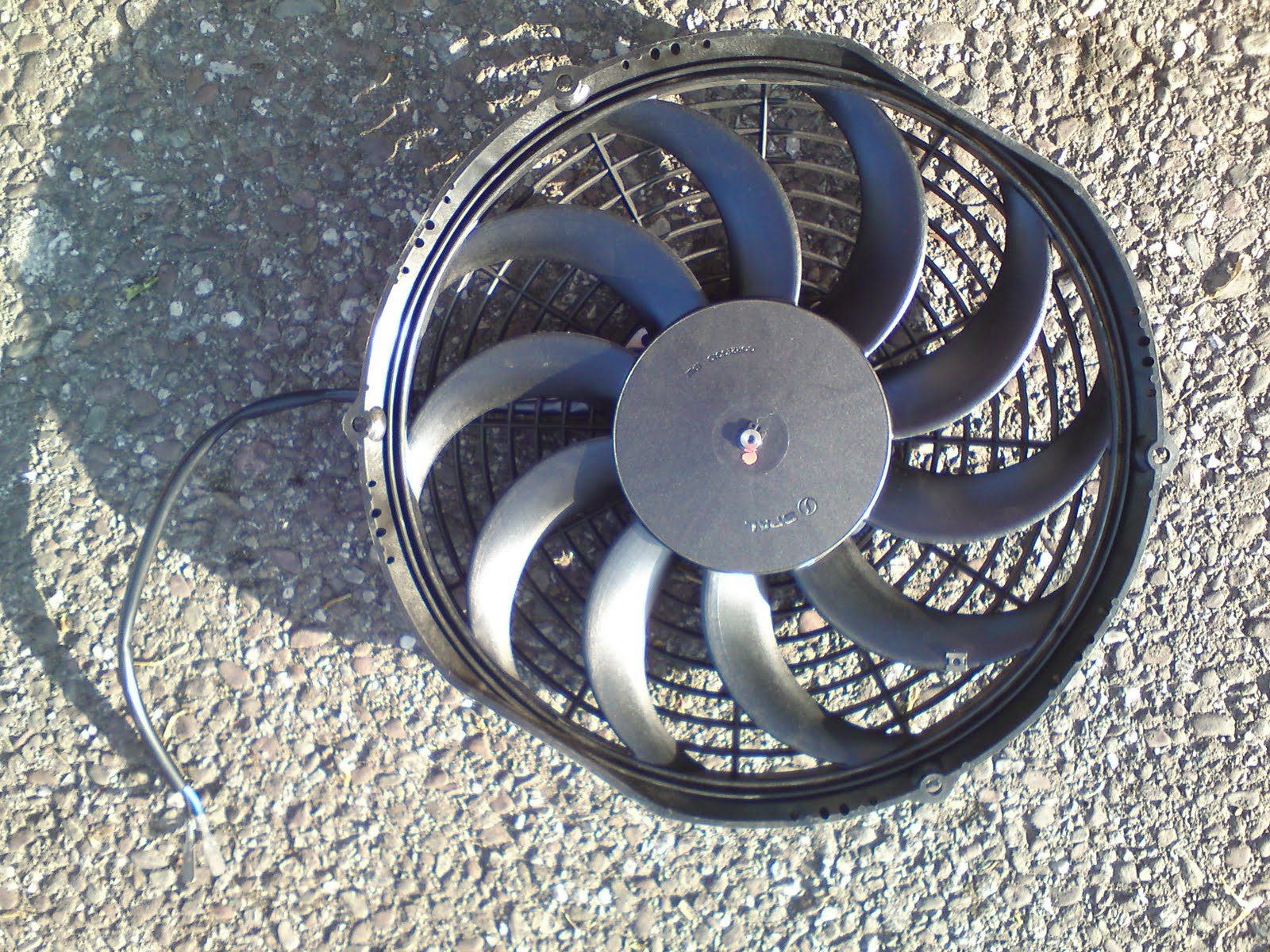 Garage Hachi * electric fan install