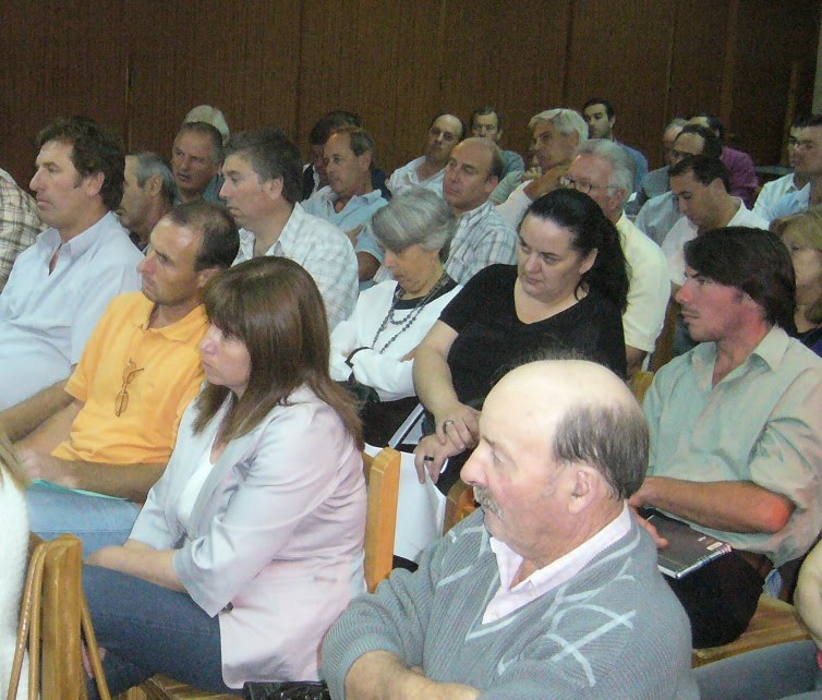 [reunion+en+17+de+agosto.jpg]