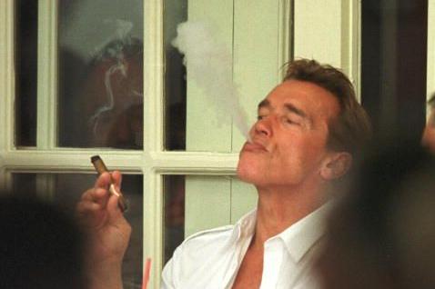 [arnold-cigar.jpg]