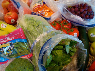 ugar Snap Peas, Brock, Romaine, Apples, Organic Carrots, Vine-Ripe Tomatoes, Cucumber, Grapes