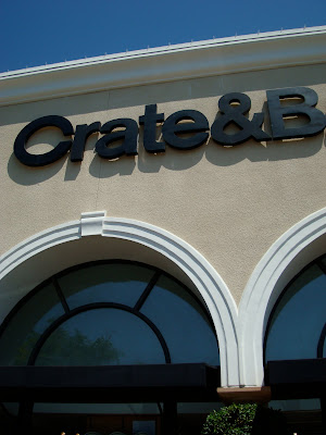 Crate & Barrel Storefront