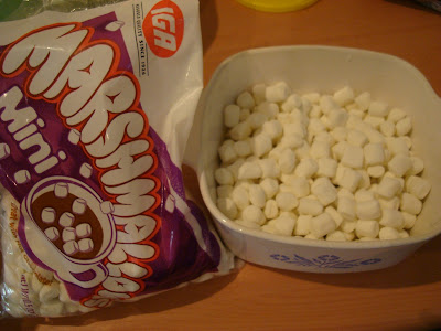 Marshmallows in bag and in dish