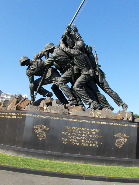 [--Marine+Corps+War+Memorial+3456.jpg]