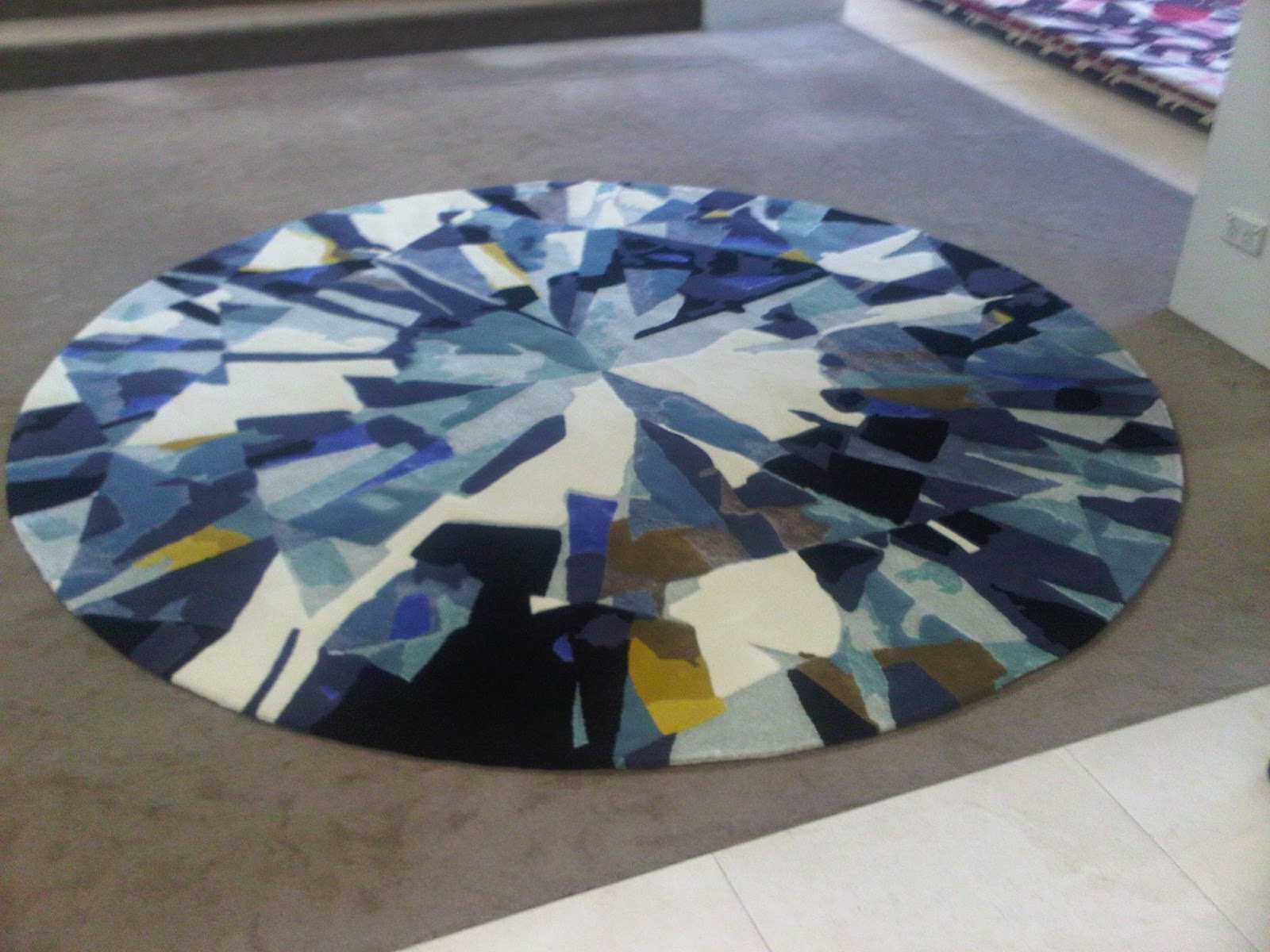 EMMA ELIZABETH DESIGNS: MY RUG DESIGN HAS COME TO LIFE..........WO