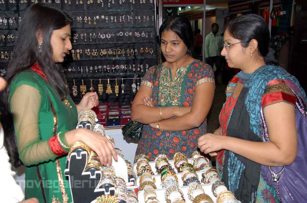 Jewellery Exhibition Taj Krishna Hyderabad Stills uyiro