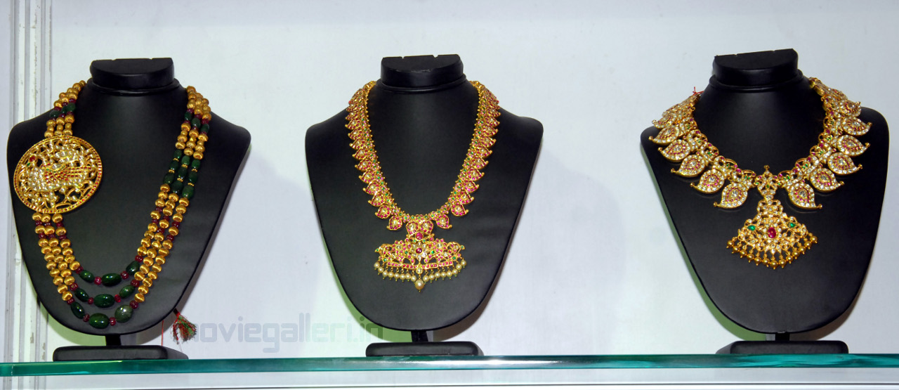 Jewellery Exhibition Taj Krishna Hyderabad Stills uyiro