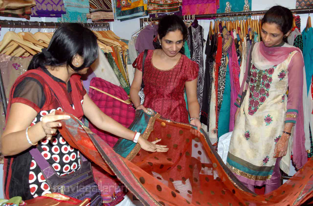 Jewellery Exhibition Taj Krishna Hyderabad Stills uyiro