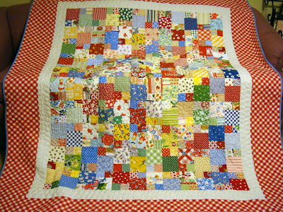 Picnic Quilt - finished - Freda's Hive