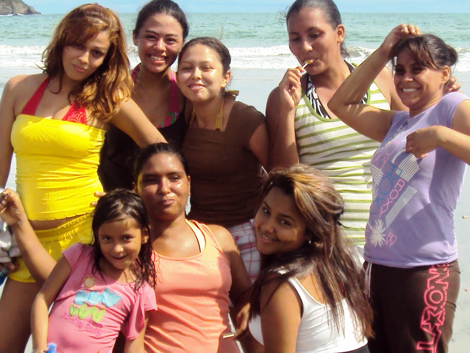 Luna Tours Sportfishing: Costa Rica....The Happiest People!!! =) ♥
