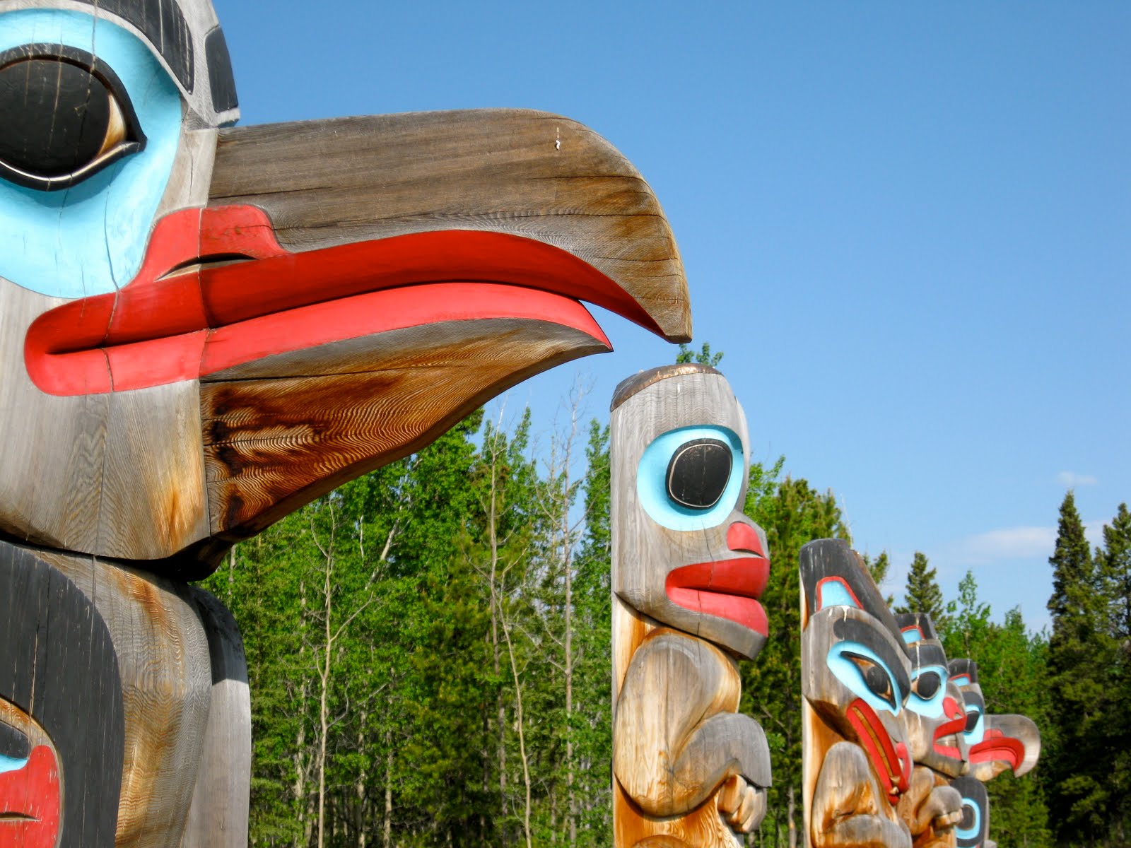 тотемные столбы индейцев канады. тотемизм австралийские тотемы. тотемизм индейцев северной америки. джон лонг тотемизм. религия древнего китая тотемизм.